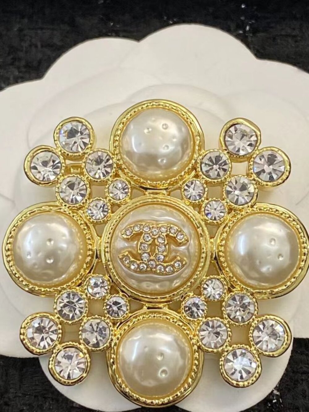 💕Chanel brooch - Picture 4 of 9